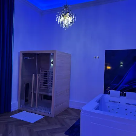 Appartement Evasio, Au Pied Du Chateau Fort, Parking Prive *