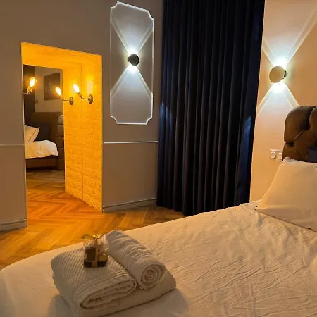 Evasio, Au Pied Du Chateau Fort, Parking Prive * Sedan