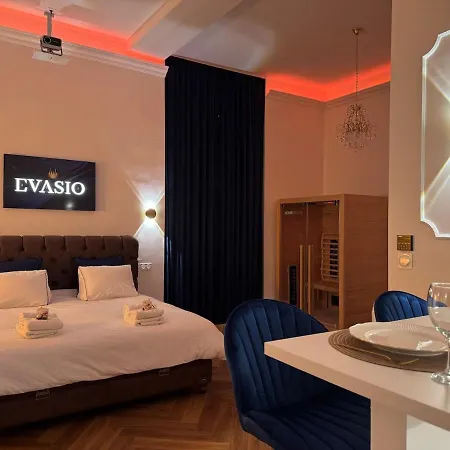 Evasio, Au Pied Du Château Fort, Parking Privé * Sedan