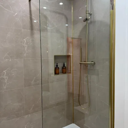 Apartment Evasio, Au Pied Du Chateau Fort, Parking Prive *