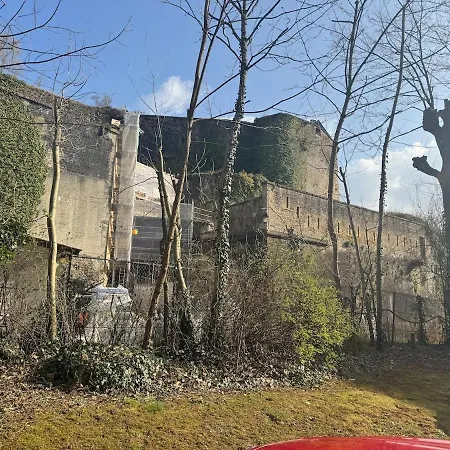 Evasio, Au Pied Du Chateau Fort, Parking Prive Appartement *