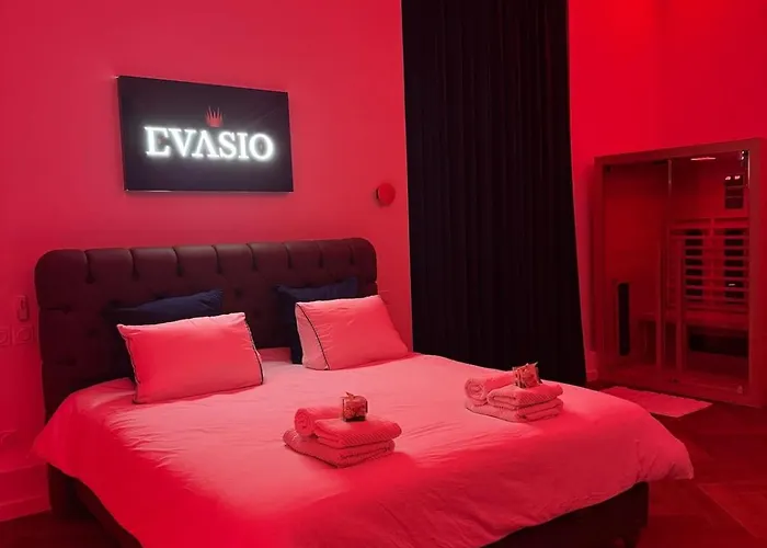 Evasio, Au Pied Du Chateau Fort, Parking Prive *